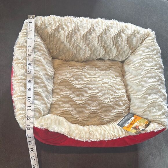 Soft Touch Pet Bed Red and Cream NEW - Picture 7 of 11